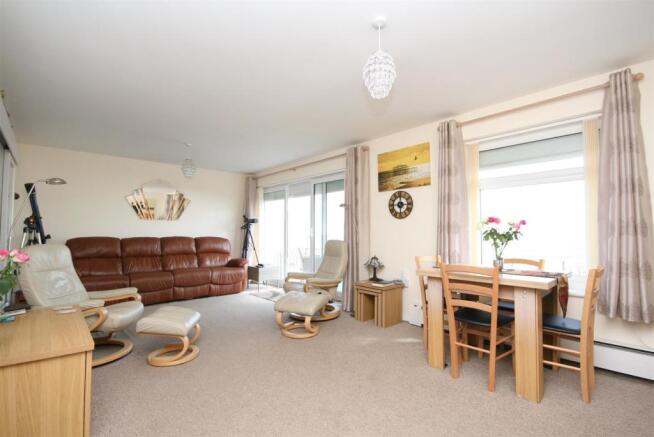 Lounge Dining Room