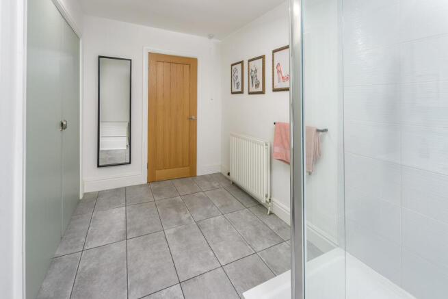 GF Shower Room-3