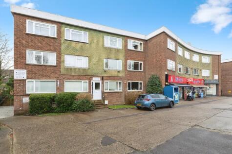 Lower Road, Loughton, IG10