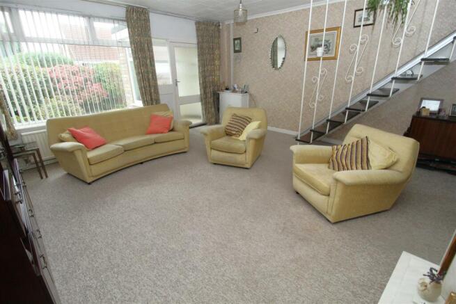 Lounge3.JPG