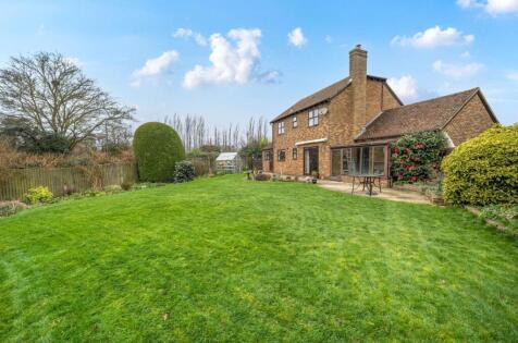 Toby Gardens, Hadlow, TN11