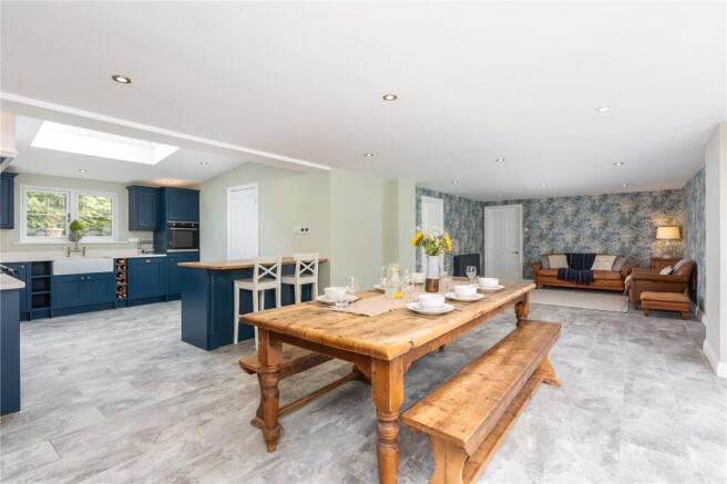 Kitchen/Dining Room