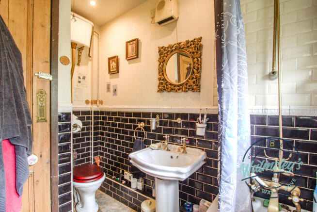 Sympathetic & characterful ground floor bathroom