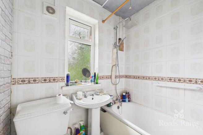 3 bed Semi-Detached for sale Image 8