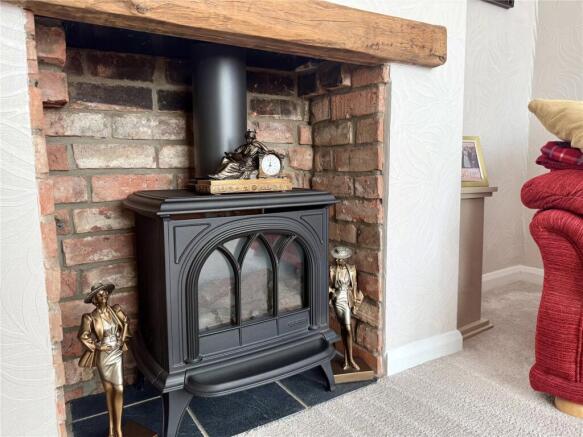 2 bed Bungalow for sale Image 6