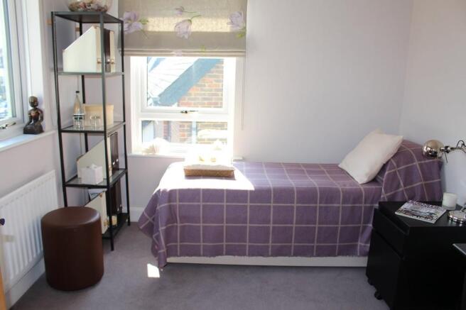 Bedroom / Study