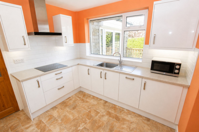 3 bed Detached Bungalow for sale Image 10