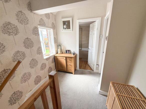 2 bed Semi-Detached for sale Image 11