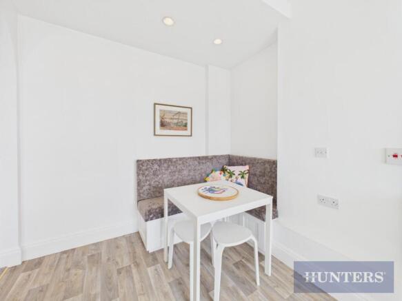 2 bed Apartment for sale Image 8