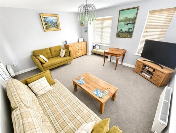 4 bed Detached for sale Image 12