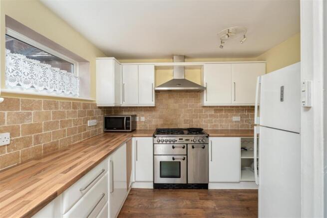 33 Broome Way, Banbury-6.jpg