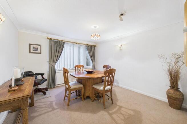 Bedroom 2/Dining ...