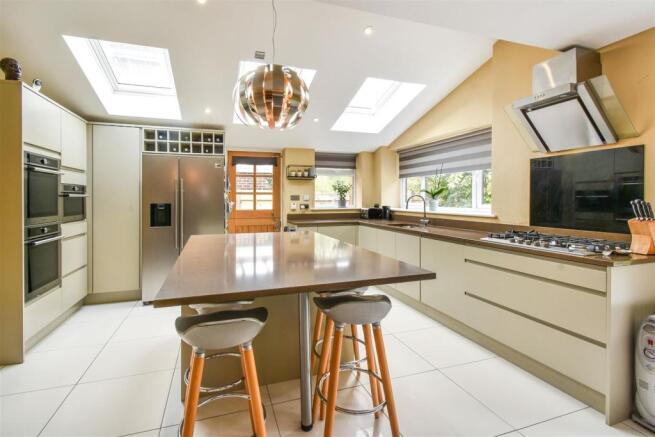 kitchen 1.JPG