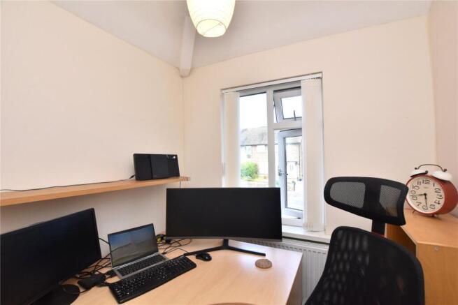 3 bed Semi-Detached for sale Image 6