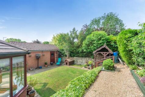 Walnut Close, Empingham, Oakham