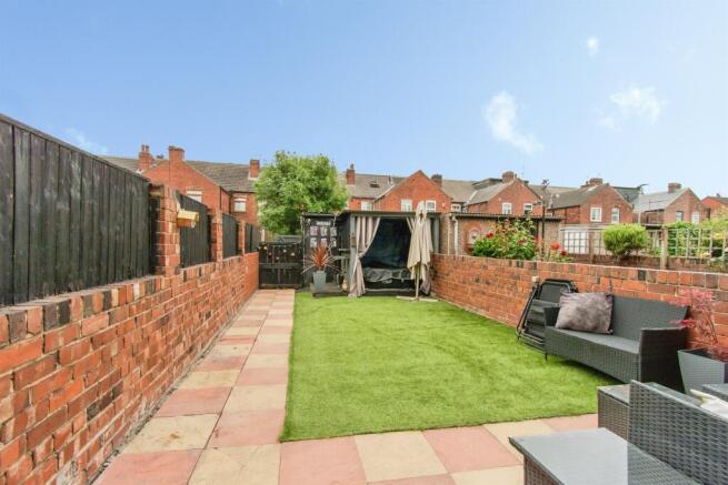 3 bed Terraced for sale Image 4