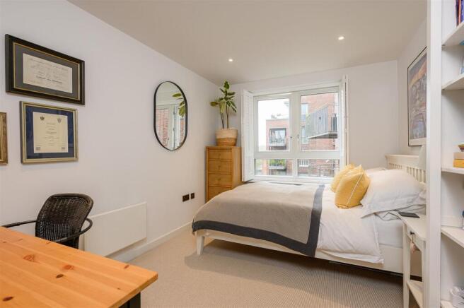2 bed Apartment for sale Image 5