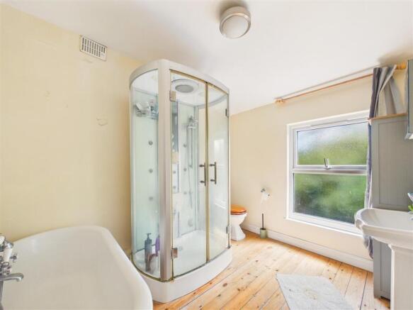 2 bed Terraced for sale Image 9