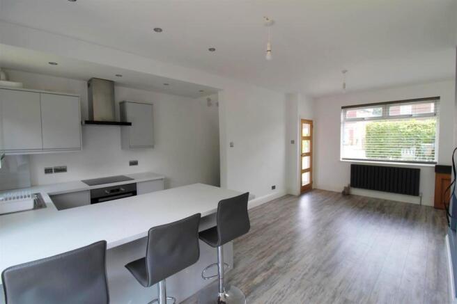 Lounge/kitchen