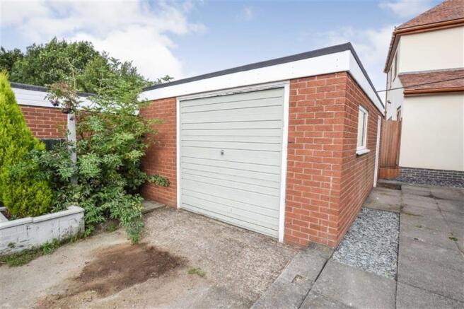 SINGLE GARAGE