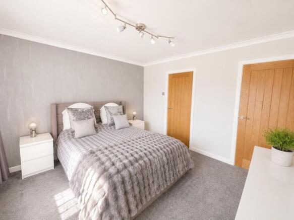 4 bed Detached for sale Image 10