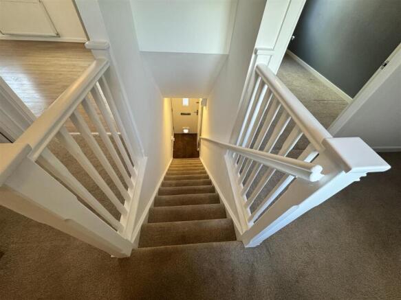 Stairs and landing (2).JPG