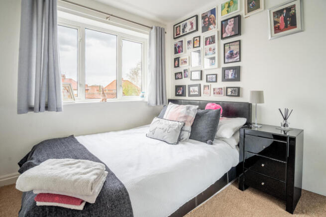 3 bed Semi-Detached for sale Image 9