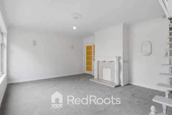 3 bed Semi-Detached for sale Image 4