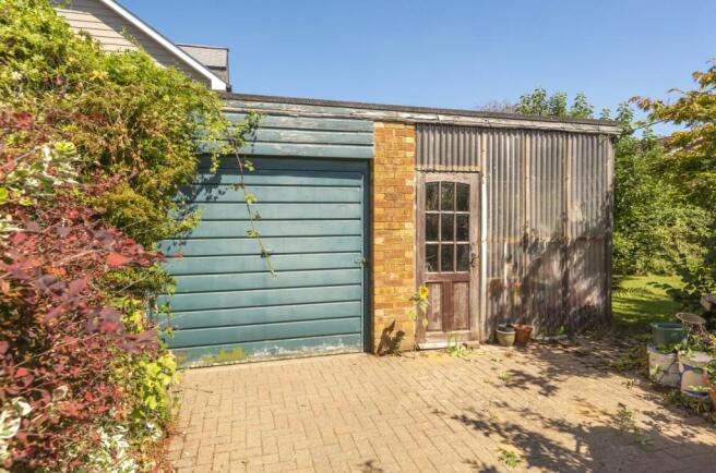 Garage & Store