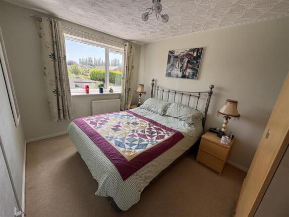 3 bed Semi-Detached for sale Image 9
