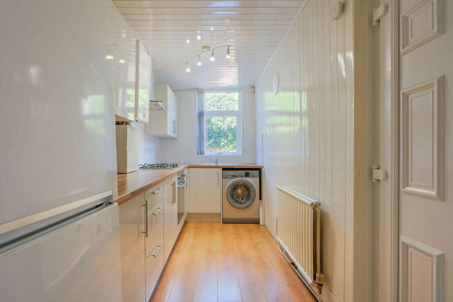 3 bed Terraced for sale Image 11