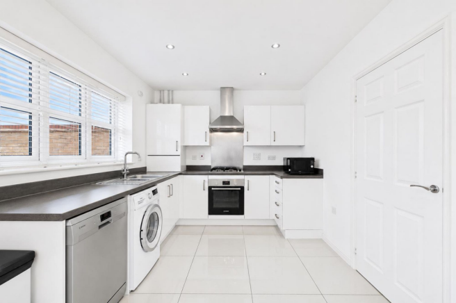 Otter Place, Stanway, CO3 photo 4