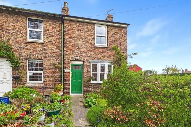 Biscuit Cottage - Front1