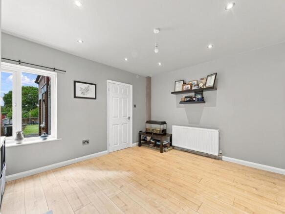 3 bed Semi-Detached for sale Image 6