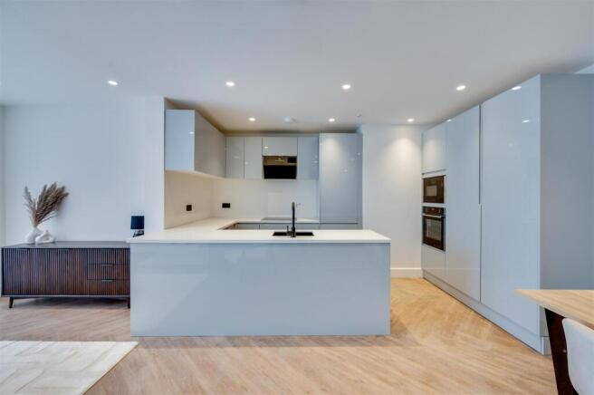 Daniels_Flat 2 Kamal Court, Forty Lane, HA9_002.