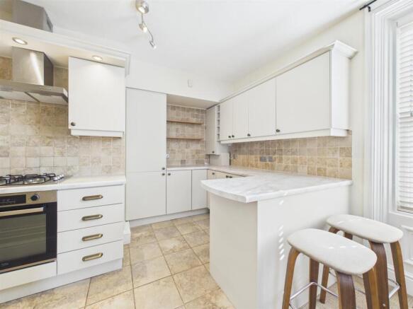CAM04511G0-PR0180-STILL005.jpg