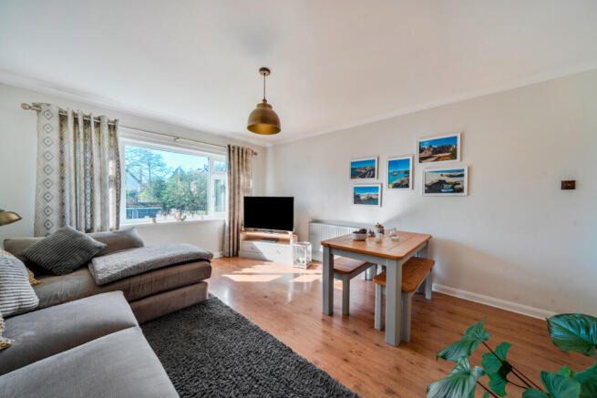 1437524-8-69d4ca1...