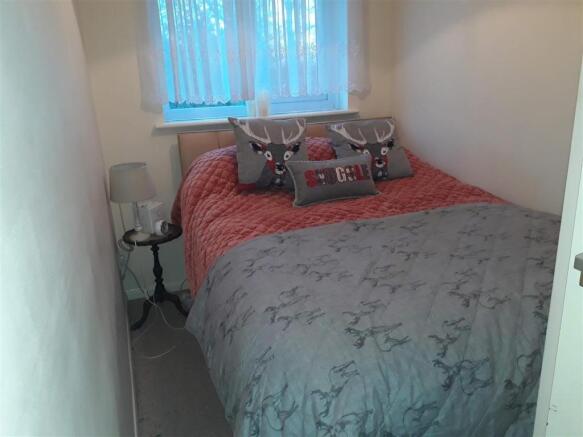 39 Stowmarket Road Bed 3.jpg