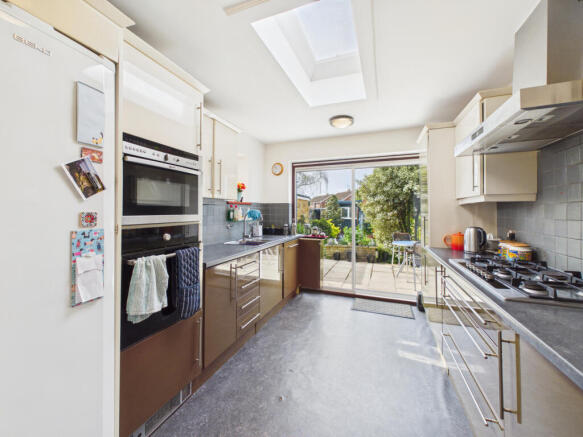 Vauxhall Dr, Woodley, RG5 photo 5