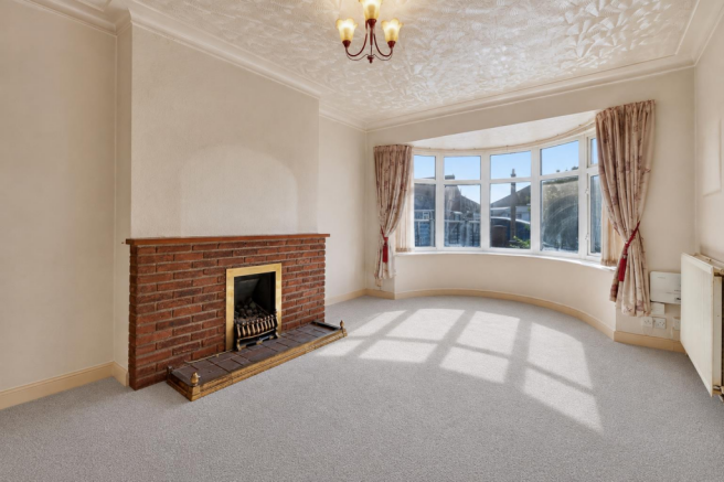 2 bed Semi-Detached Bungalow for sale Image 4
