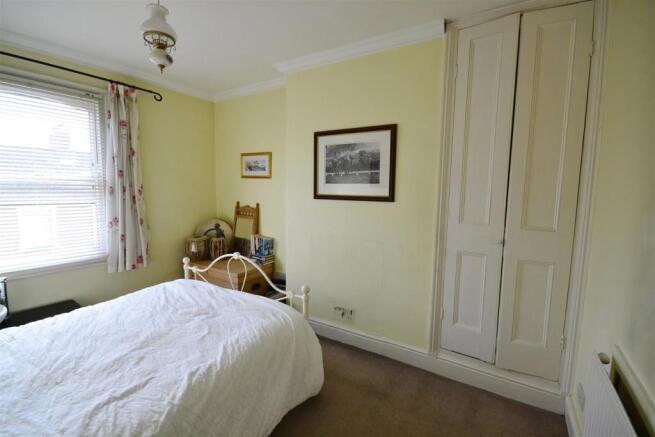 BEDROOM 2