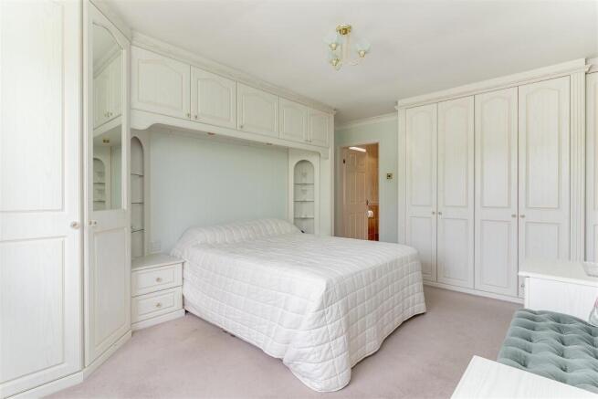 3 bed Detached Bungalow for sale Image 11