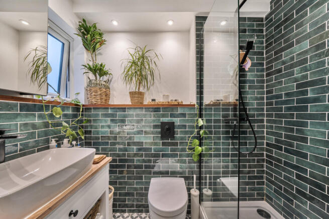 1415134-7-6995bd8...