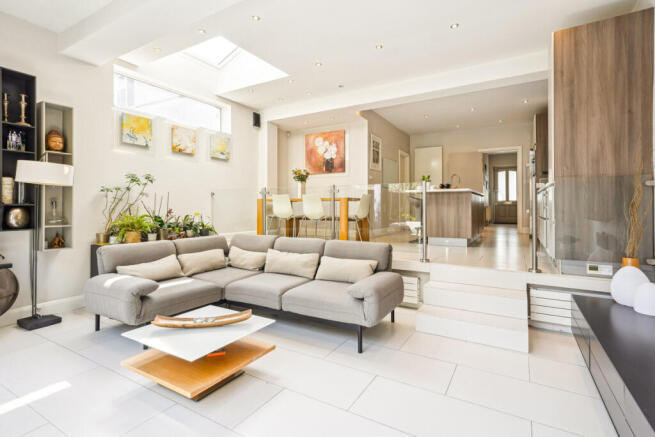 Coombe Lane, West Wimbledon, SW20 0RW photo 4