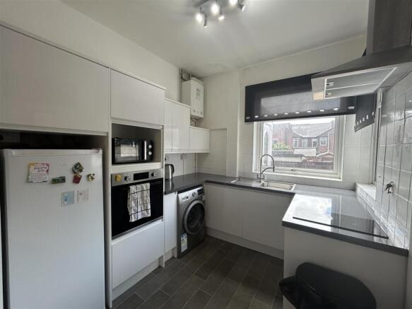 21 manvers - kitchen new.JPG
