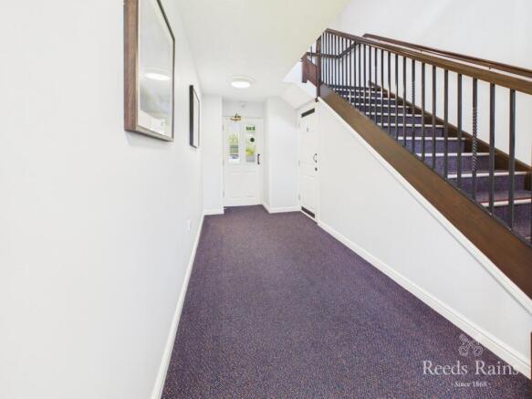 2 bed Apartment for sale Image 11