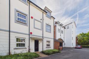 4, 32 Platinum Apartments, Silver Street, Reading RG1 2SJ