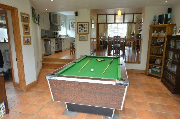 GAMES ROOM.