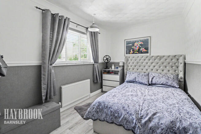 3 bed Semi-Detached for sale Image 9