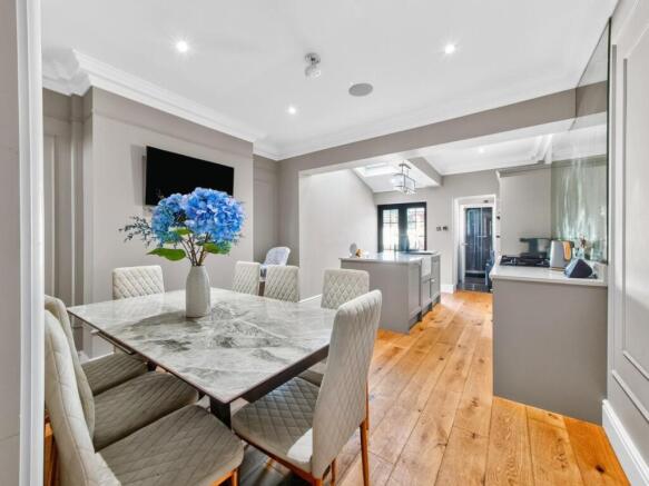 2 bed Terraced for sale Image 5